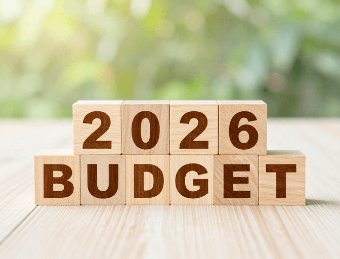 广告视觉素材：2026年度预算计划：木质积木精准呈现财务规划视觉创意