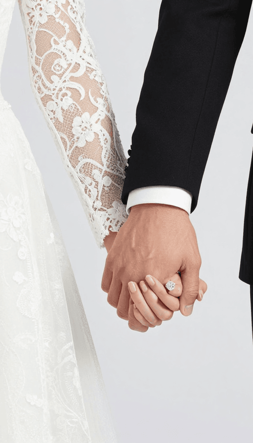 简约背景素材：新婚特写：钻戒与蕾丝婚纱的细腻浪漫瞬间
