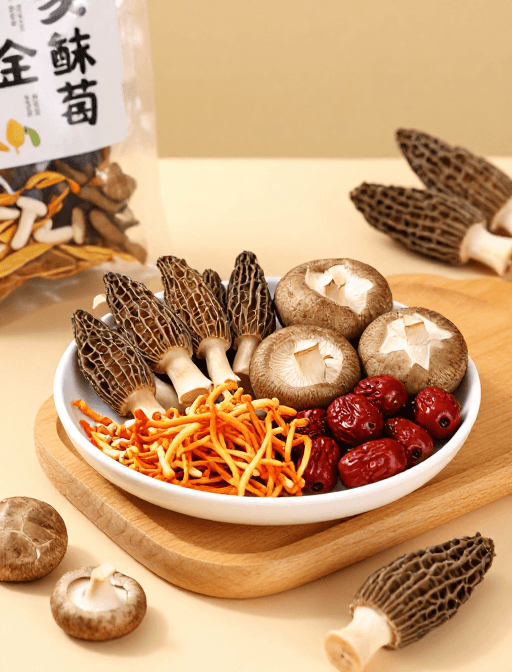 煲汤食材素材：菌菇料包摆盘：温馨煲汤食材准备