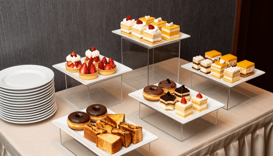甜点自助餐素材：高端甜点自助餐：奢华早餐盛宴