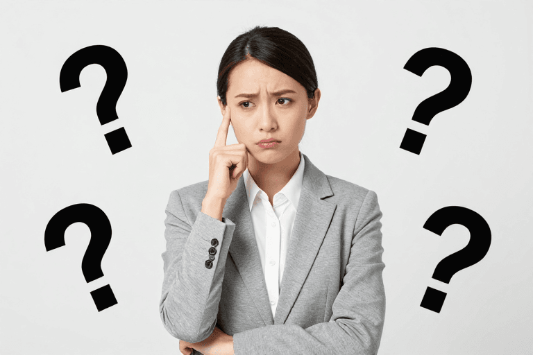 思考姿态素材：职场思考瞬间：专注与疑惑的专业人像