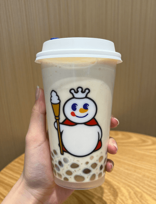 促销宣传素材：美味饮品搭配，尽享生活好滋味