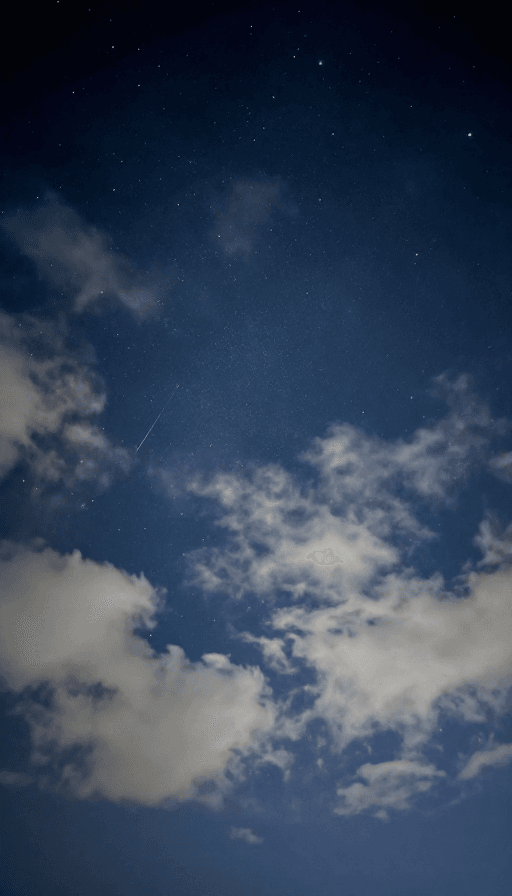 梦幻风格素材：星河璀璨：流星划破夜的浪漫诗篇
