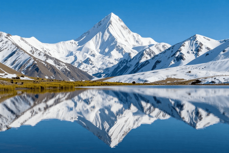 自然对称素材：雪山倒影湖景：绝美对称自然奇观