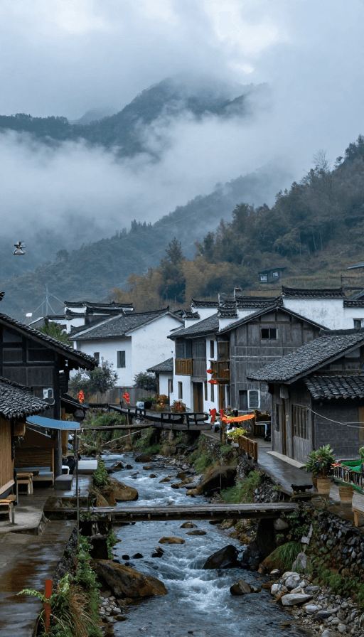 云雾素材：云雾缭绕的古山村：静谧溪流的诗意画卷