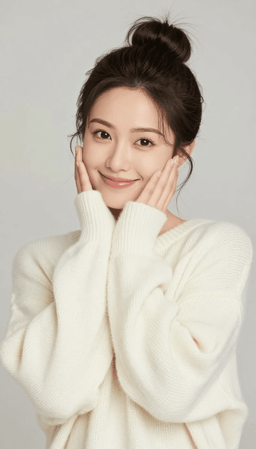 甜美风格素材：蓬松丸子头与自信微笑的高清人像写真