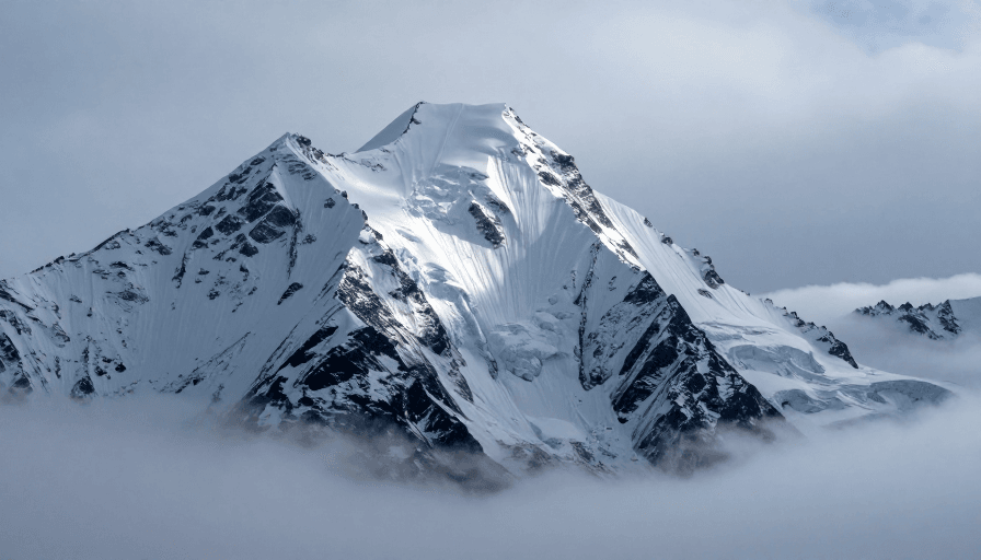 纪录片素材素材：巍峨雪峰之巅：云海与冰裂的震撼自然摄影