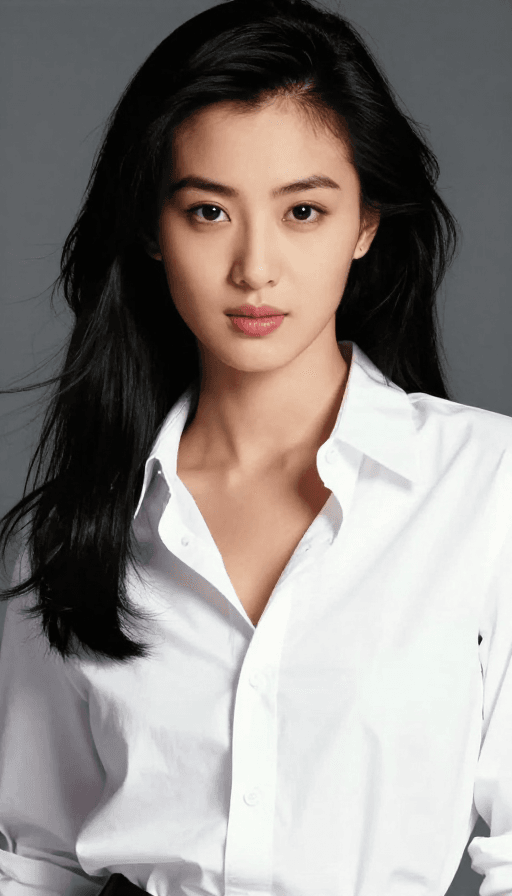 医美模特素材：优雅性感：王祖贤风医美模特白衬衫光影艺术