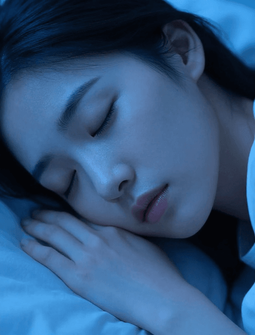 面部特写素材：钴蓝梦境中的熟睡美人脸部特写