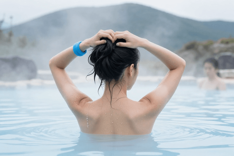 实景人像素材：逆光中的清新温泉时光