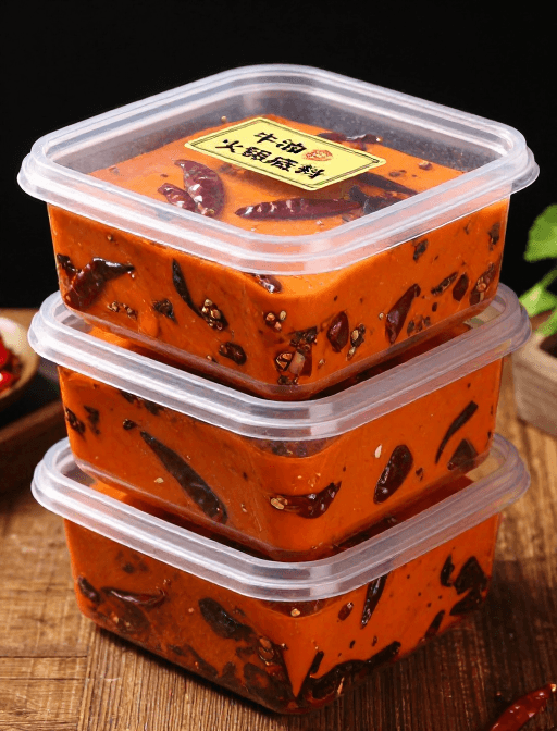 透明包装素材：重庆牛油火锅底料透明包装特写展示